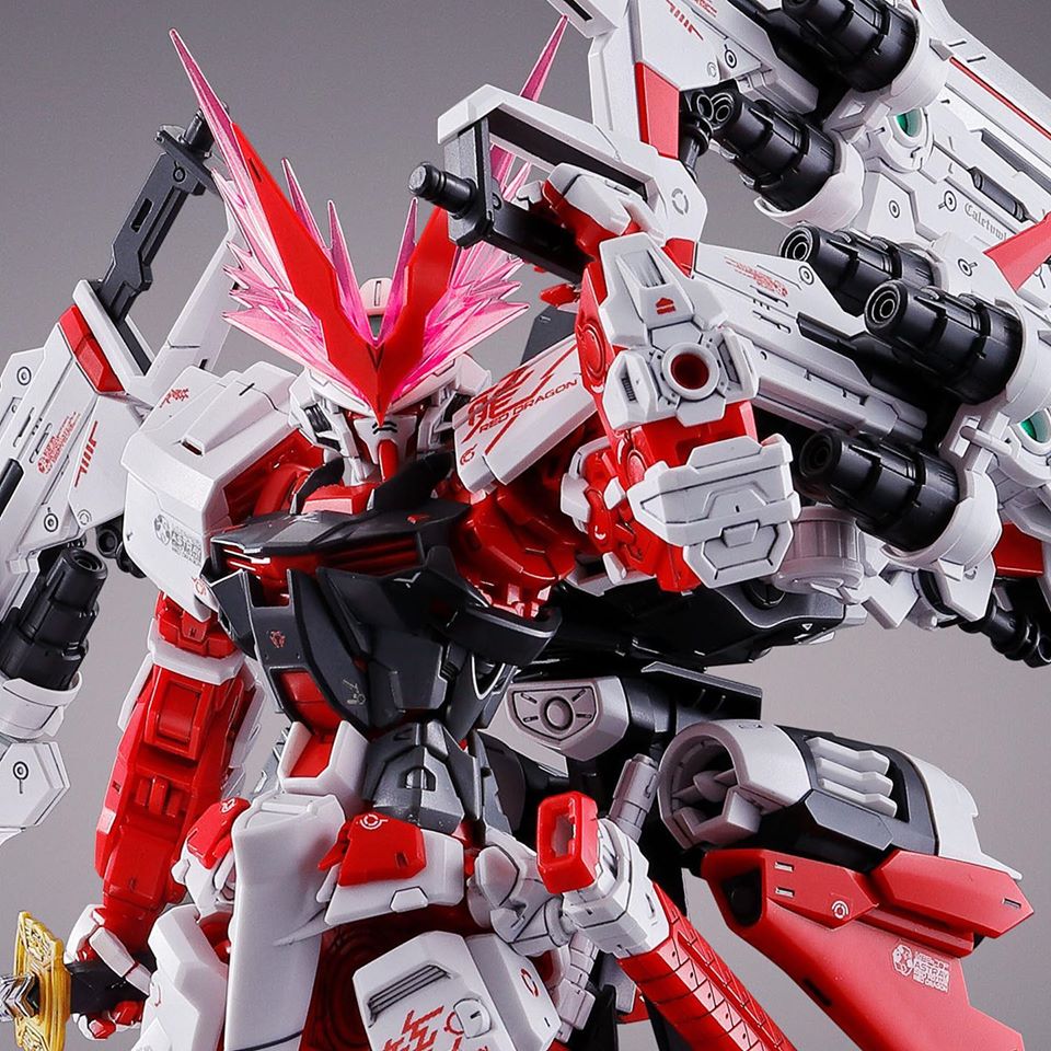 MG - MBF-P02 Gundam Astray Red Dragon