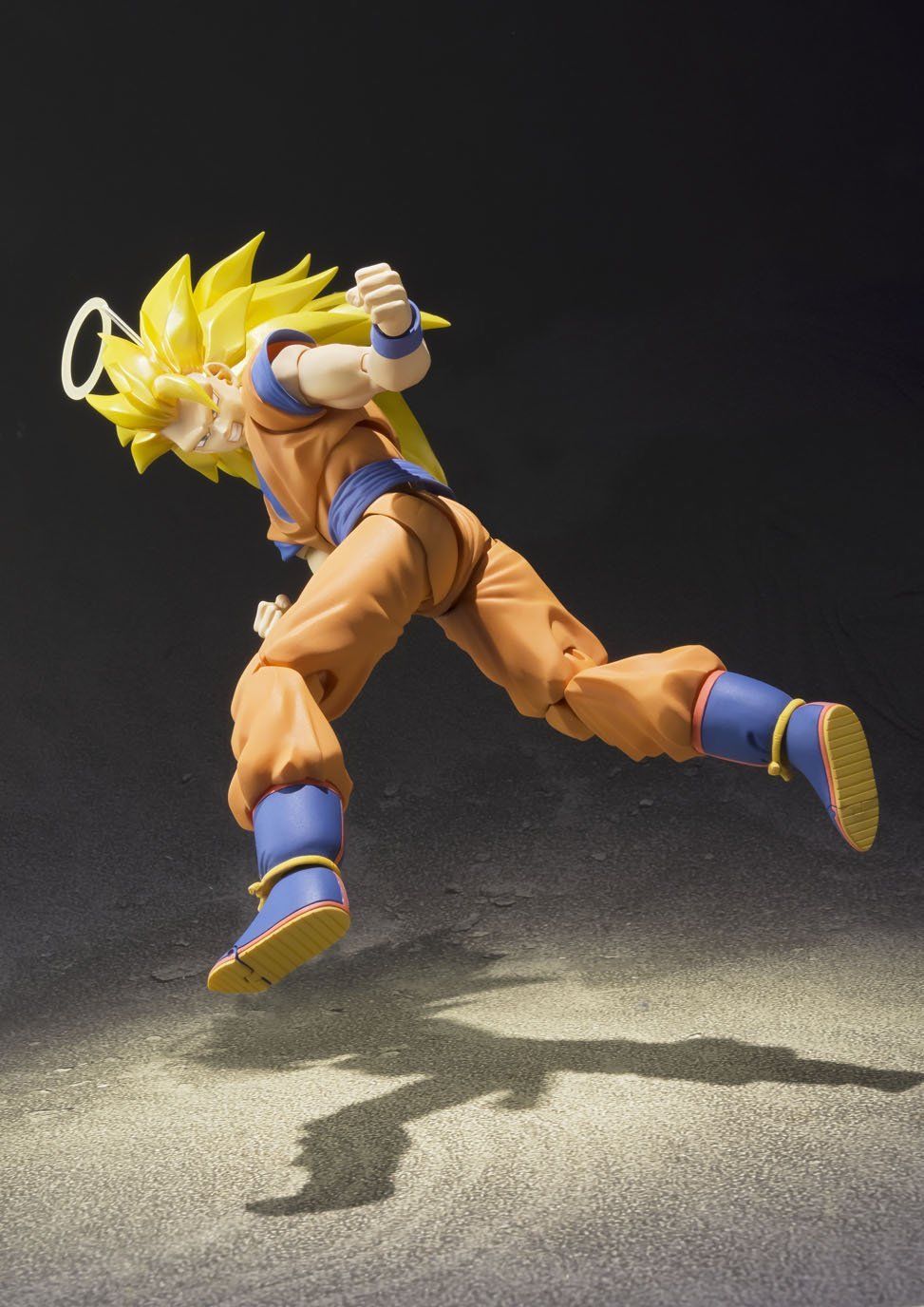 S.H. Figuarts - Dragon Ball - Super Saiyan 3 Son Goku