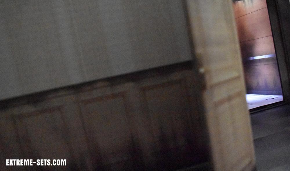 Elevator Hallway Pop-Up Diorama 1/12