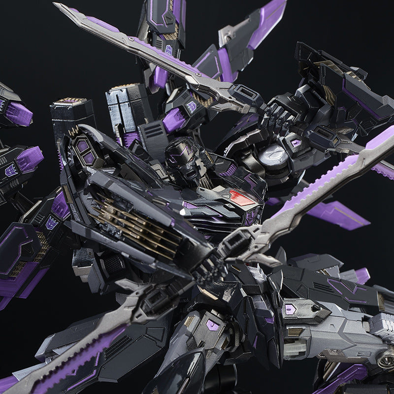 Kuro Kara Kuri - Megatron