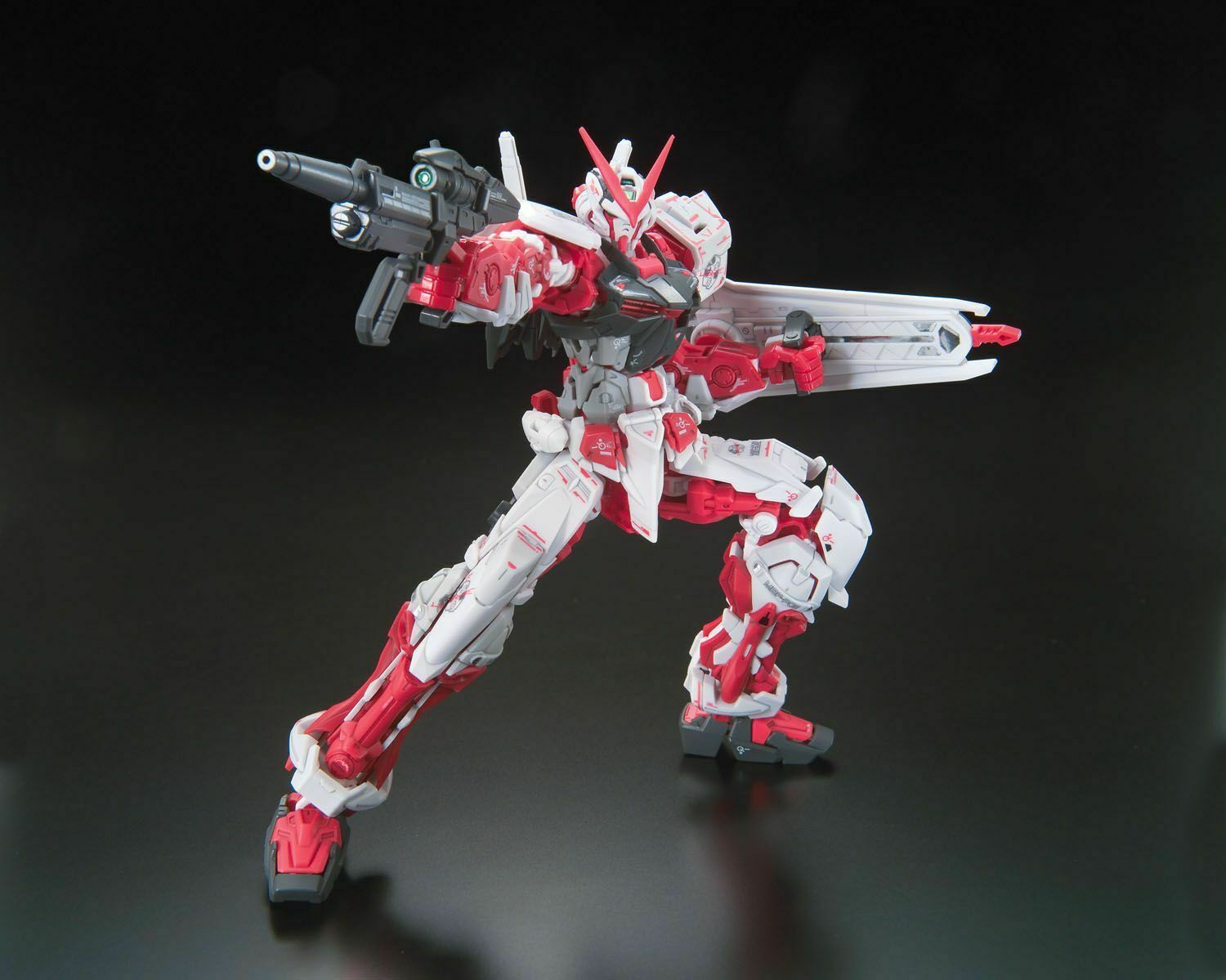 RG - MBF-P02 Gundam Astray Red Frame