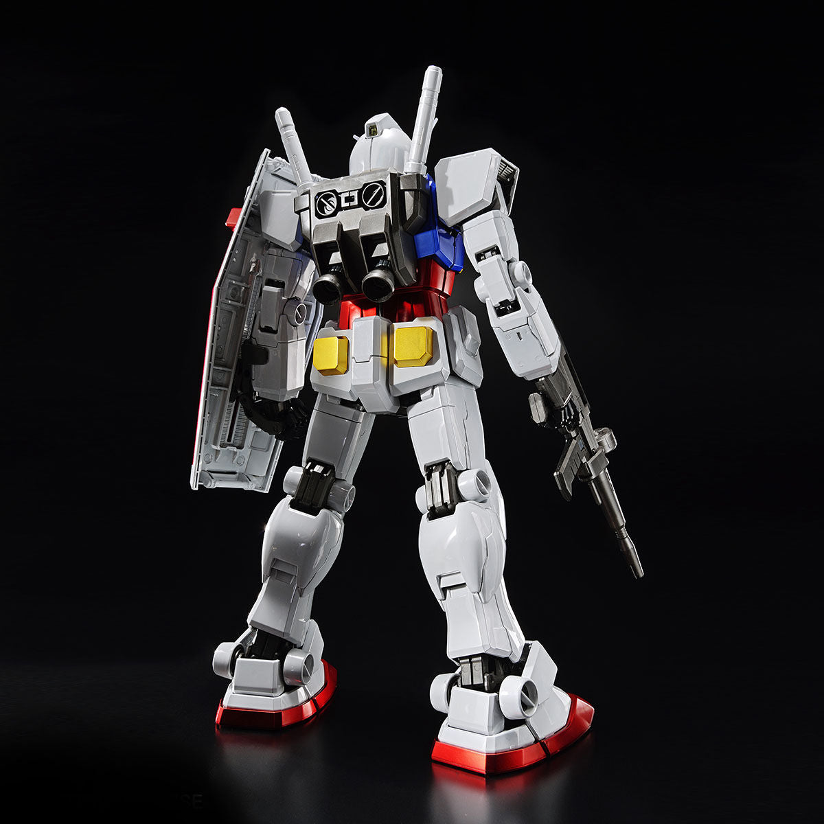 PG - RX-78-2 Gundam [Titanium Finish] The Gundam Base Limited