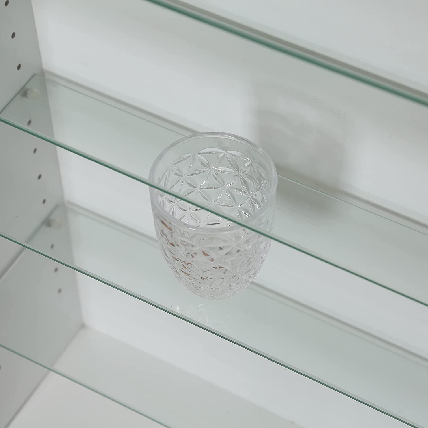 Fuji Boeki- High Type Showcase - White