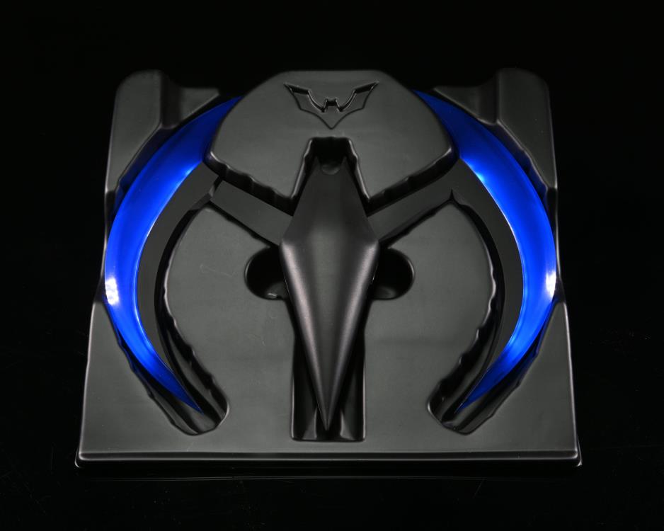 Neca - Batman Beyond - Blue Batarang with Lights Prop Replica