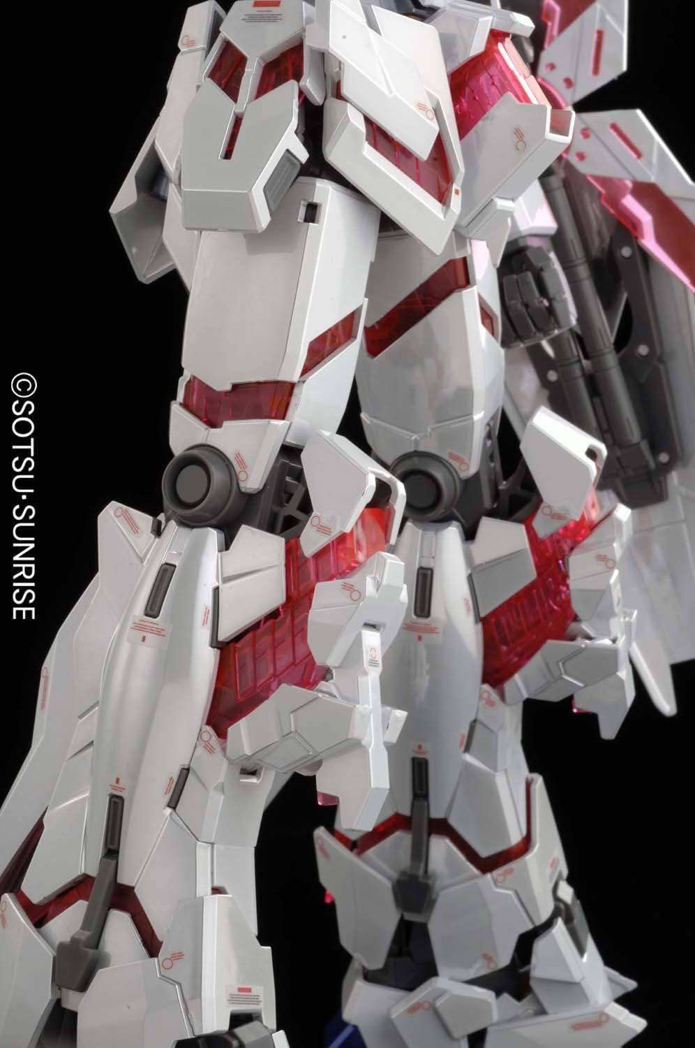 MG - RX-0 Unicorn Gundam Ver.Ka (Titanium Finish)