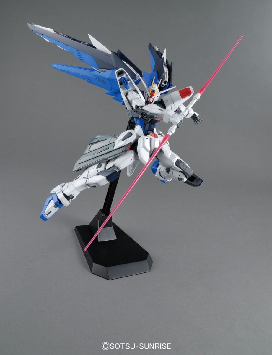 MG - ZGMF-X10A Freedom Gundam Ver. 2.0